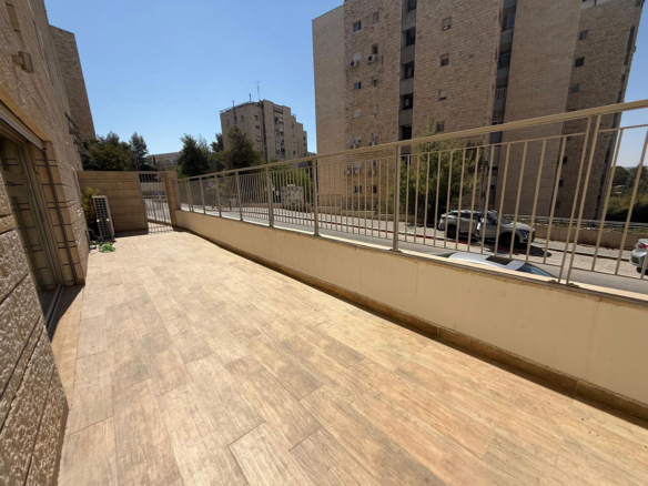 דירת גן למכירה בירושלים, 4 חדרים בגבעת מרדכי | עוצמה נכסים