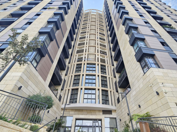 לחיות טוב בגיל השלישי מבלי לשרוף את כל הכסף שצברנו - פרויקט הוד דניה, דיור מוגן יוקרתי בירושלים | עוצמה נכסים